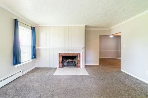 Tiny photo for 6708 S Calhoun Street, Fort Wayne, IN 46807 (MLS # 202616175)