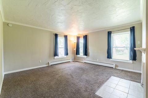 Tiny photo for 6708 S Calhoun Street, Fort Wayne, IN 46807 (MLS # 202616175)