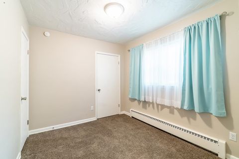 Tiny photo for 6708 S Calhoun Street, Fort Wayne, IN 46807 (MLS # 202616175)
