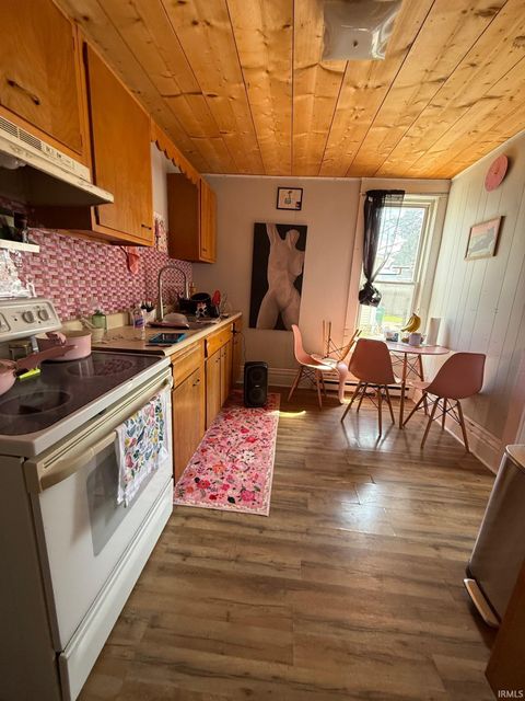 Tiny photo for 211 E Columbia Street, Flora, IN 46929 (MLS # 202612855)