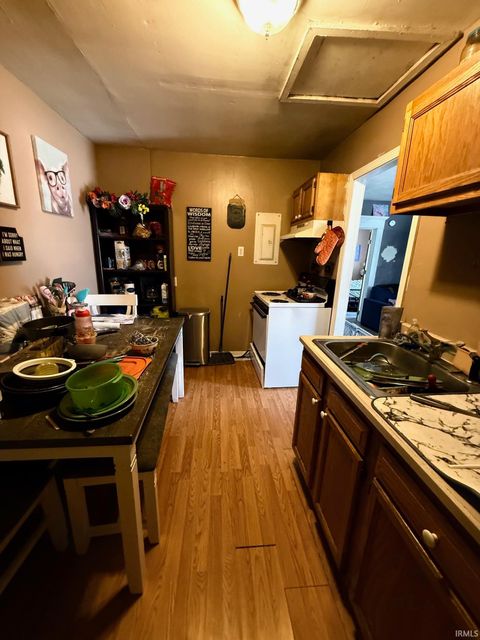 Tiny photo for 211 E Columbia Street, Flora, IN 46929 (MLS # 202612855)