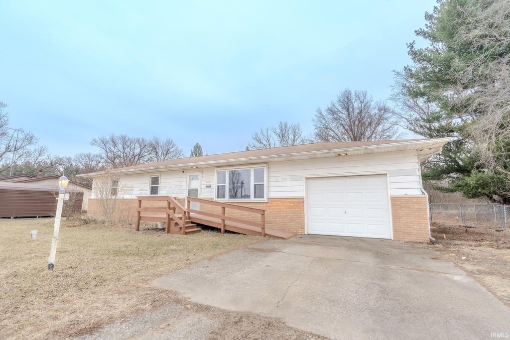 Photo of 2615 E 100 S, Knox, IN 46534 (MLS # 202607347)