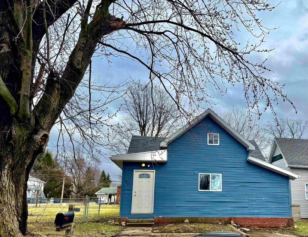 Photo of 822 N Wolfe Street, Muncie, IN 47303 (MLS # 202608366)