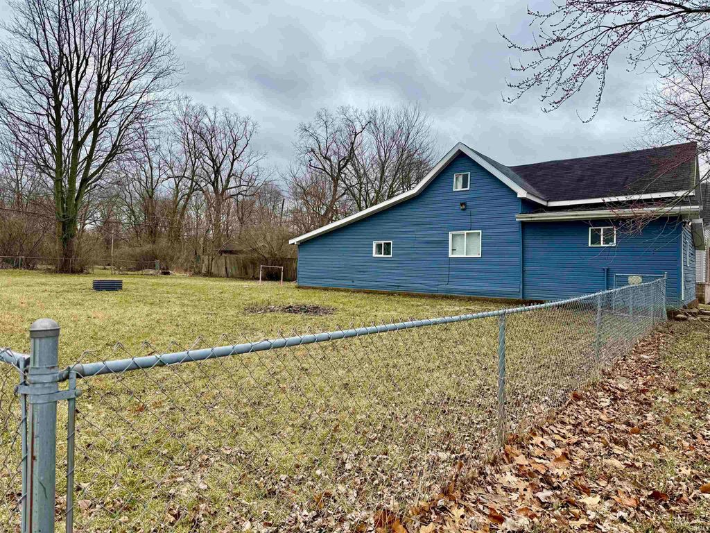 Photo of 822 N Wolfe Street, Muncie, IN 47303 (MLS # 202608366)