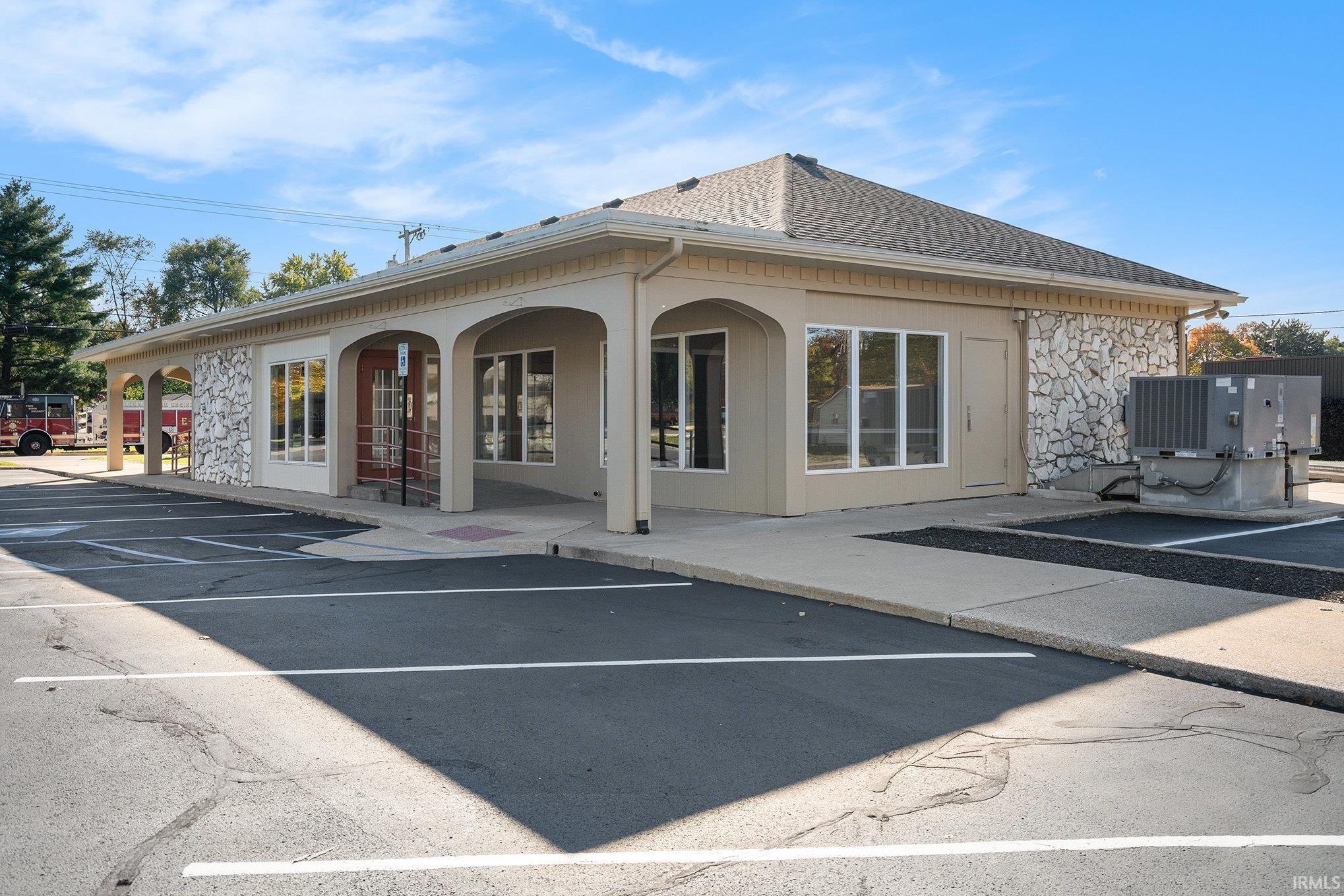 Elkhart, Indiana 46514, United States, ,2 BathroomsBathrooms,Commercial,Active,234128