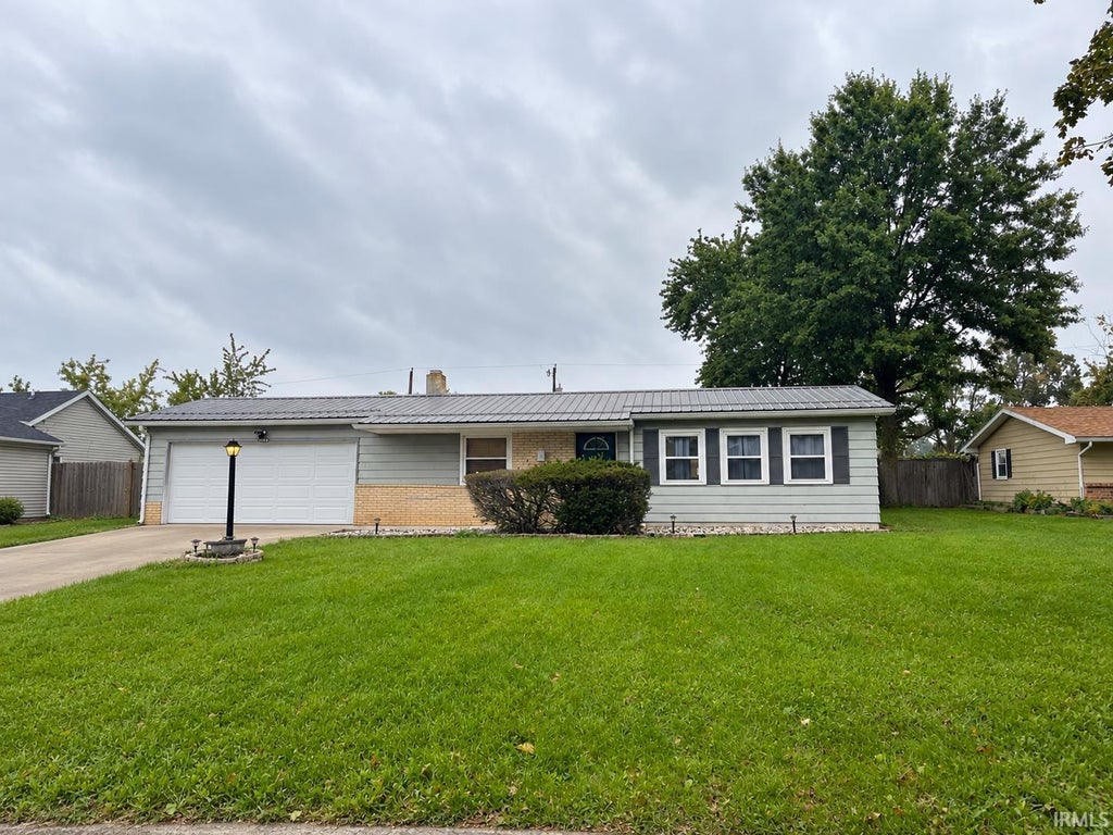 Photo of 7921 Chinchilla Lane, Fort Wayne, IN 46816 (MLS # 202639321)