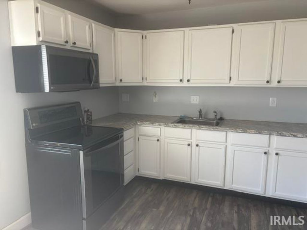 Photo of 404 N Miller Avenue, Marion, IN 46952 (MLS # 202621172)