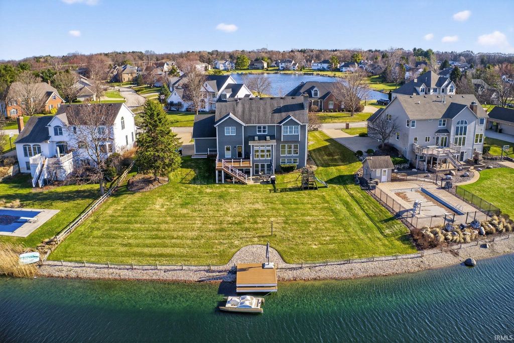 Photo of 15183 Valentia Drive, Granger, IN 46530 (MLS # 202608075)