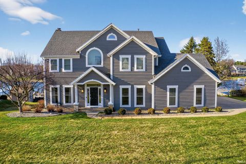 Photo of 15183 Valentia Drive, Granger, IN 46530 (MLS # 202608075)