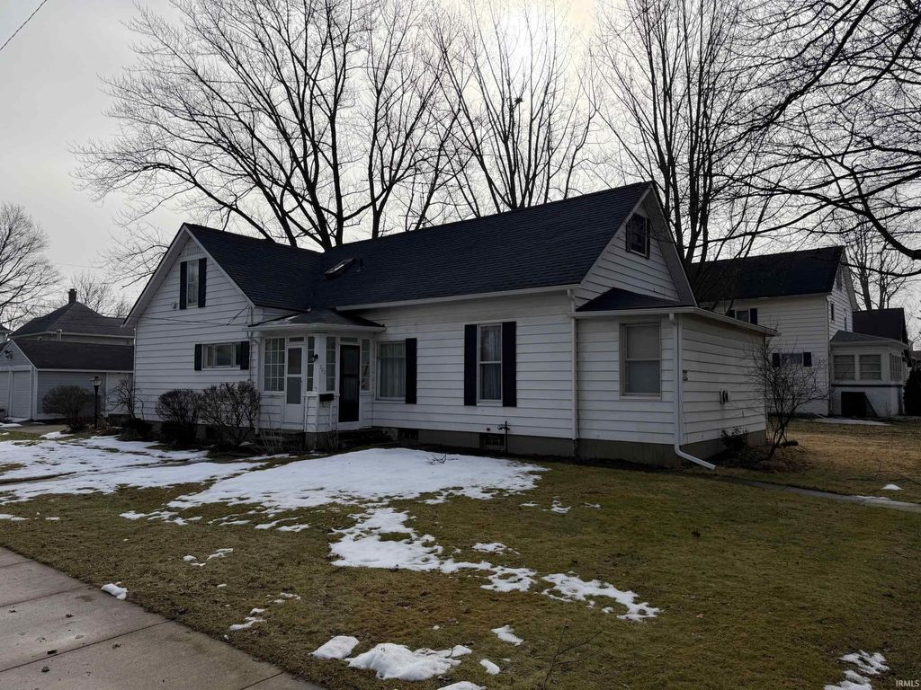 Photo of 722 N Walnut Street, Plymouth, IN 46563 (MLS # 202604809)