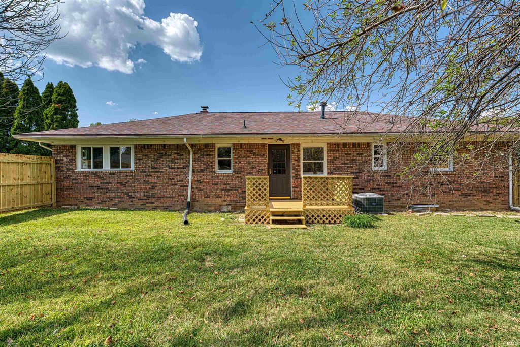 Photo of 430 Fuquay Road, Evansville, IN 47715 (MLS # 202613110)