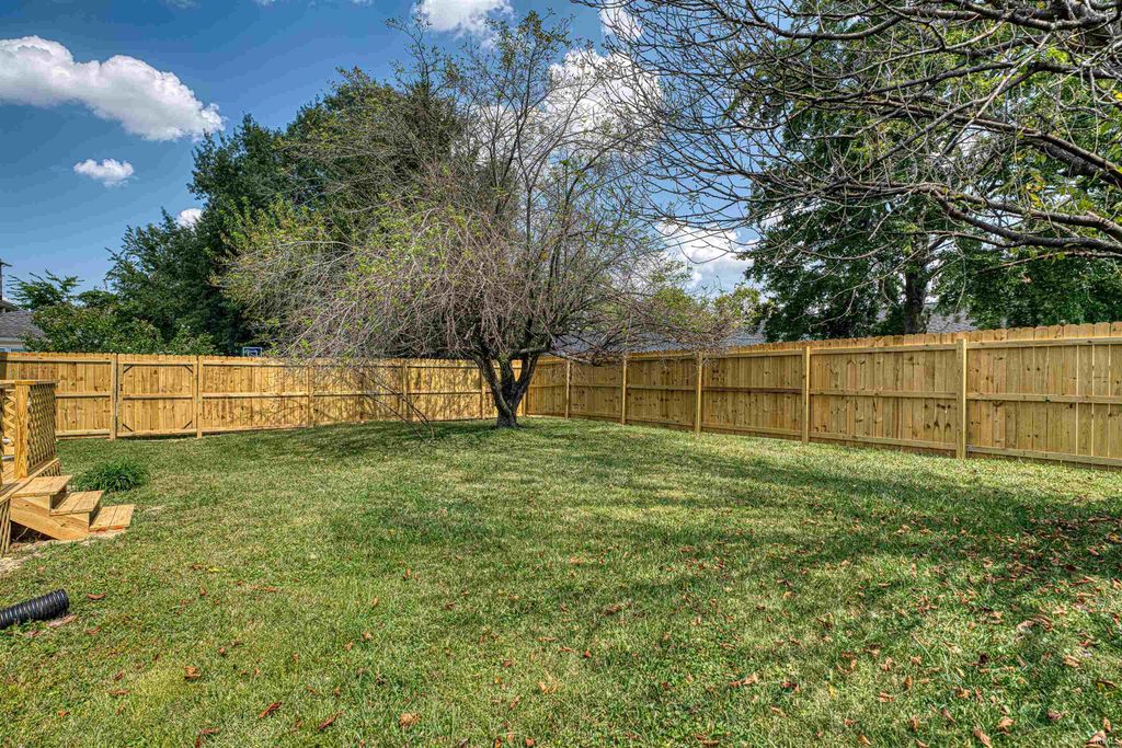 Photo of 430 Fuquay Road, Evansville, IN 47715 (MLS # 202613110)