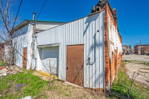 Tiny photo for 212 N Canal Street, Alexandria, IN 46001 (MLS # 202612680)