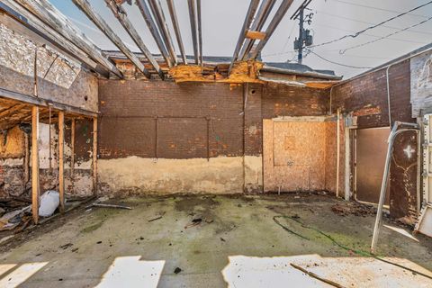 Tiny photo for 212 N Canal Street, Alexandria, IN 46001 (MLS # 202612680)