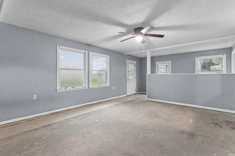 Tiny photo for 1201 E Alto Road, Kokomo, IN 46902 (MLS # 202618989)