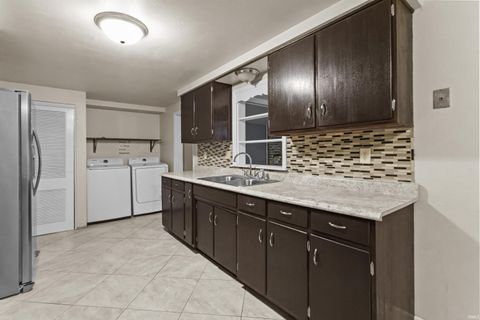 Tiny photo for 1201 E Alto Road, Kokomo, IN 46902 (MLS # 202618989)