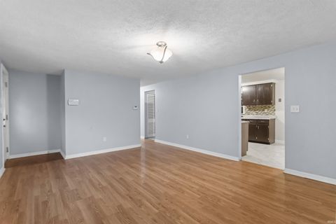Tiny photo for 1201 E Alto Road, Kokomo, IN 46902 (MLS # 202618989)