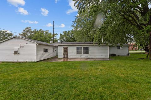 Tiny photo for 1201 E Alto Road, Kokomo, IN 46902 (MLS # 202618989)