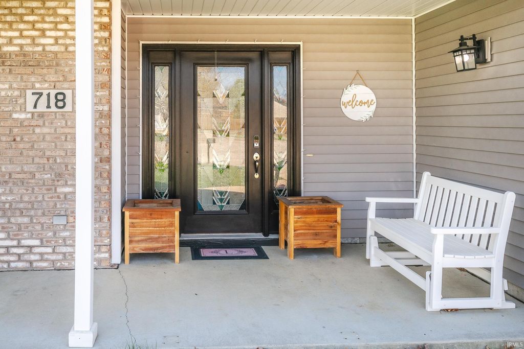 Photo of 718 E Appomatox Court, Ellettsville, IN 47429 (MLS # 202606604)