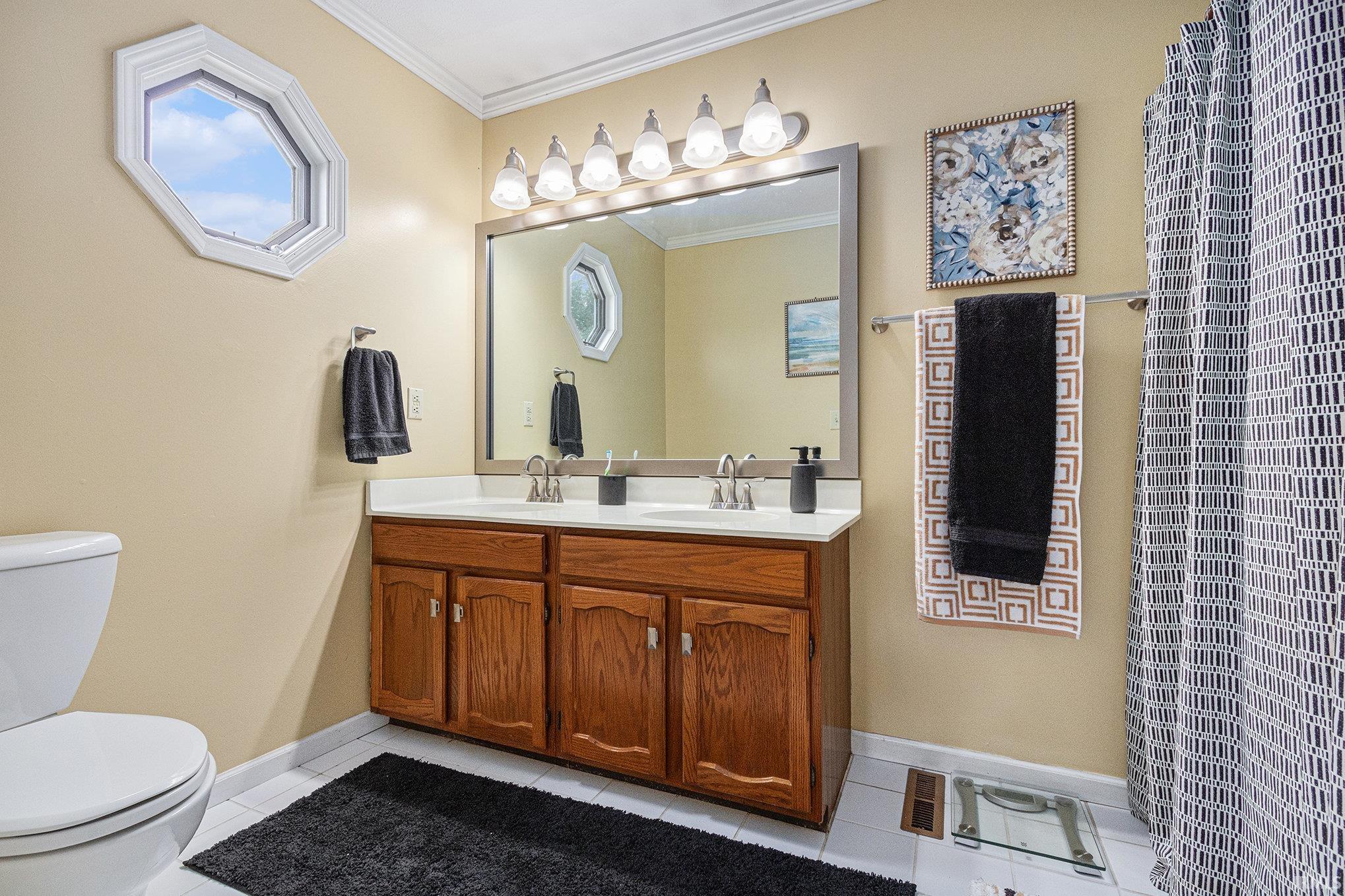 Granger, Indiana 46530, United States, 3 Bedrooms Bedrooms, ,3 BathroomsBathrooms,Residential,Contingent,149943