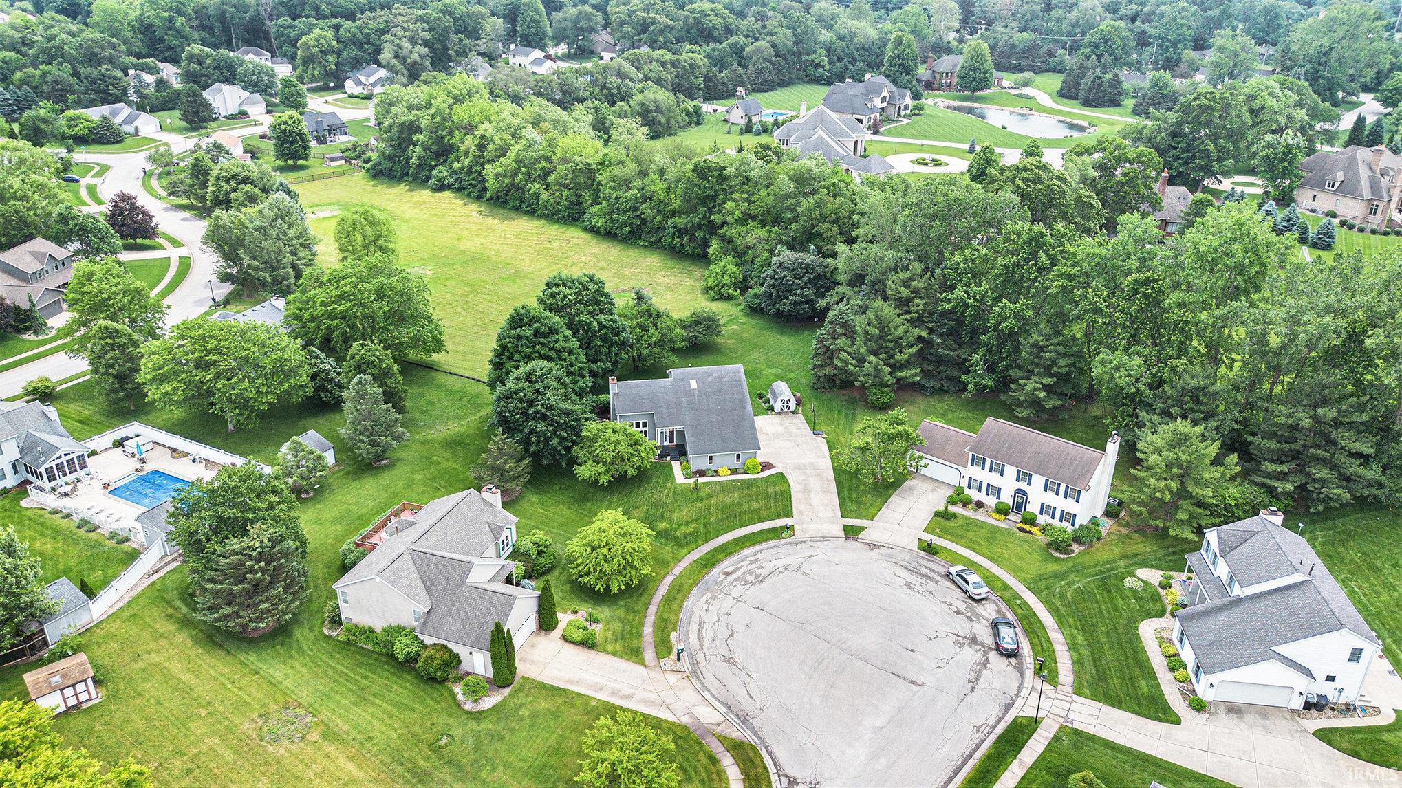 Granger, Indiana 46530, United States, 3 Bedrooms Bedrooms, ,3 BathroomsBathrooms,Residential,Contingent,149943