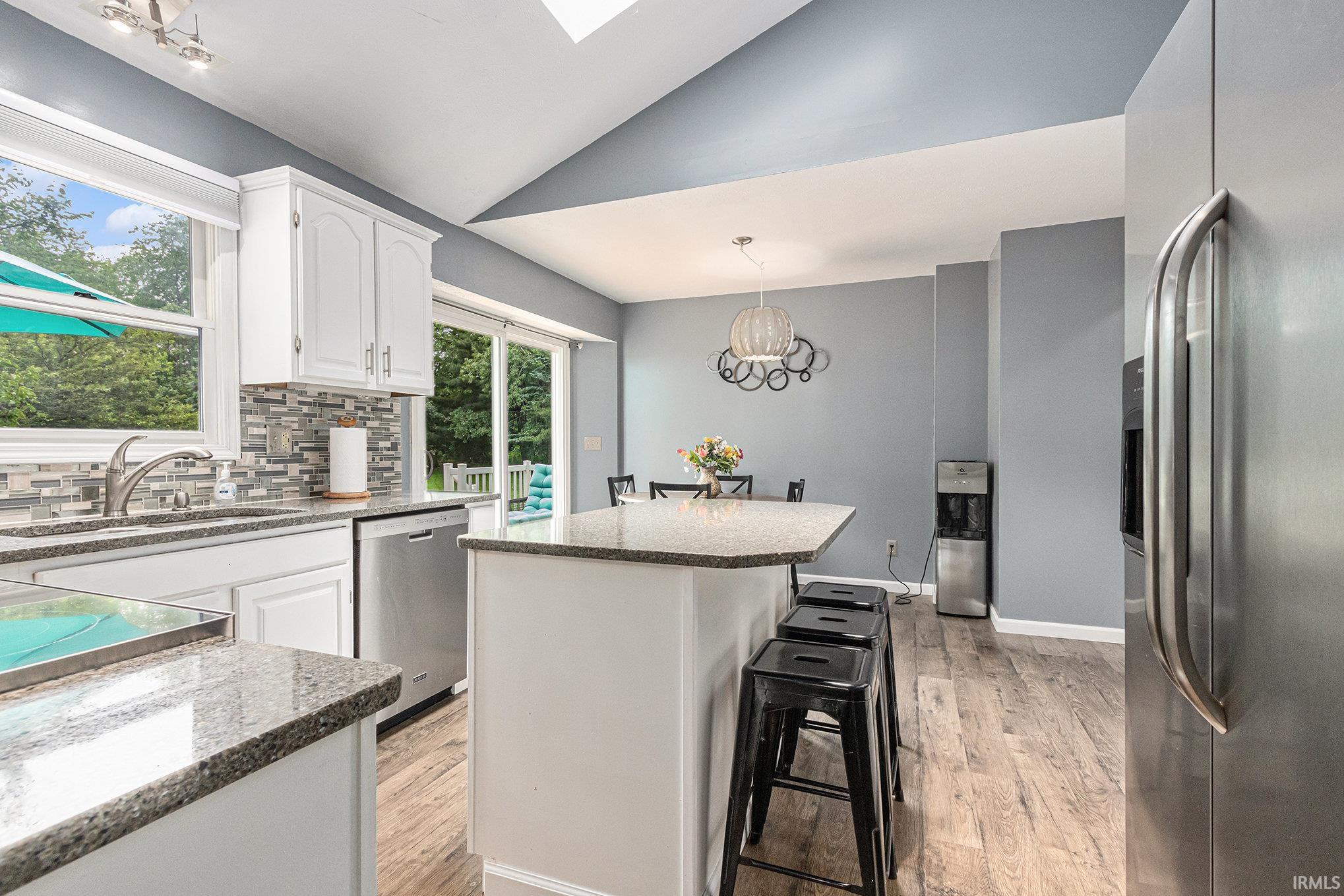 Granger, Indiana 46530, United States, 3 Bedrooms Bedrooms, ,3 BathroomsBathrooms,Residential,Contingent,149943