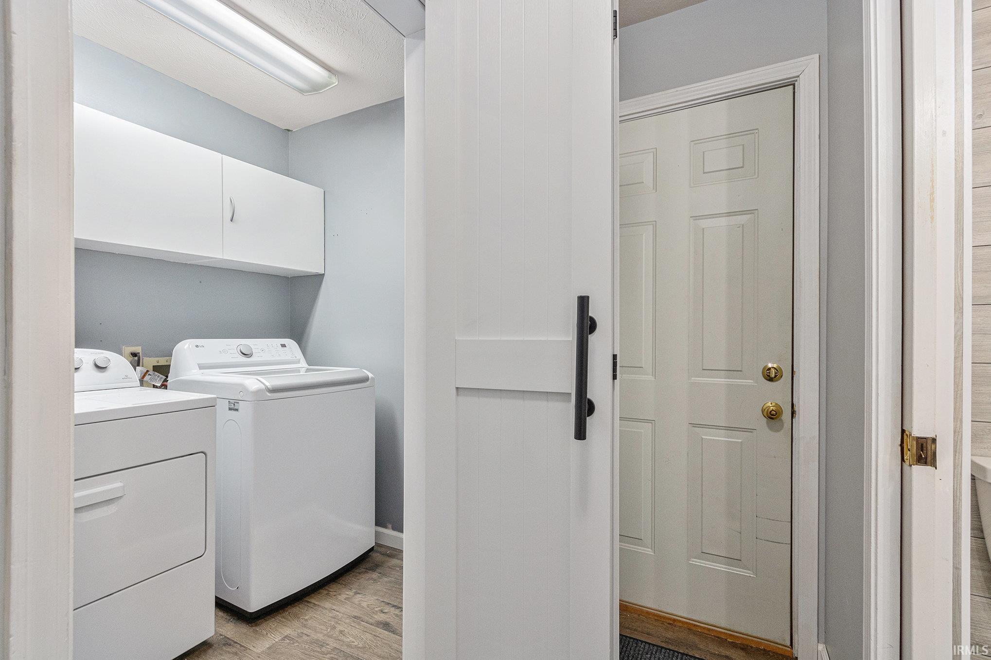 Granger, Indiana 46530, United States, 3 Bedrooms Bedrooms, ,3 BathroomsBathrooms,Residential,Contingent,149943