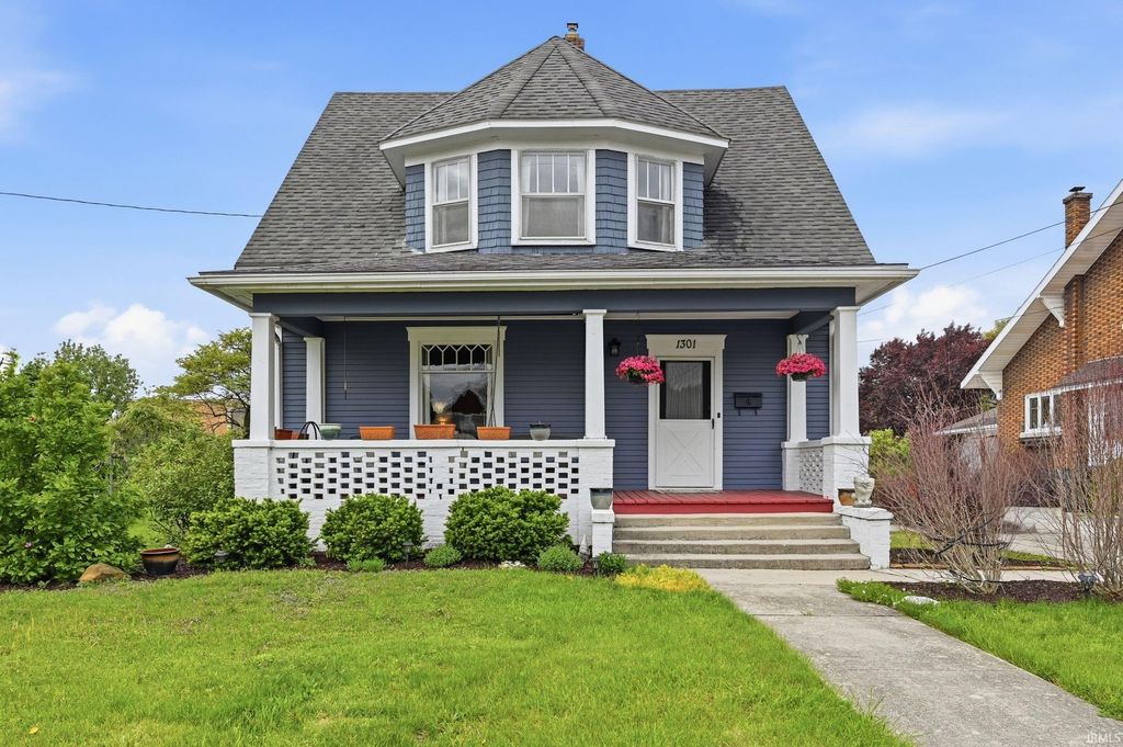Photo of 1301 N Walnut Street, Muncie, IN 47303 (MLS # 202617011)