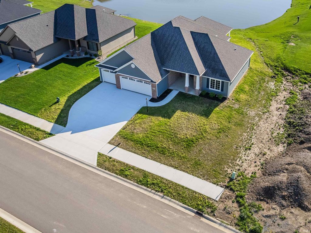 Photo of 1634 White Fawn Drive, New Haven, IN 46774 (MLS # 202613855)