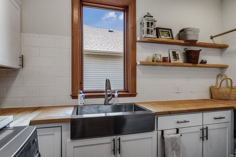 Tiny photo for 14704 Gateside Drive, Fort Wayne, IN 46814 (MLS # 202612332)