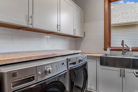 Tiny photo for 14704 Gateside Drive, Fort Wayne, IN 46814 (MLS # 202612332)