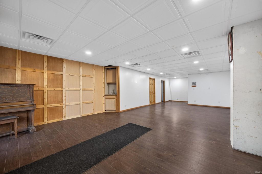 Photo of 708 15th Street, Bedford, IN 47421 (MLS # 202609648)