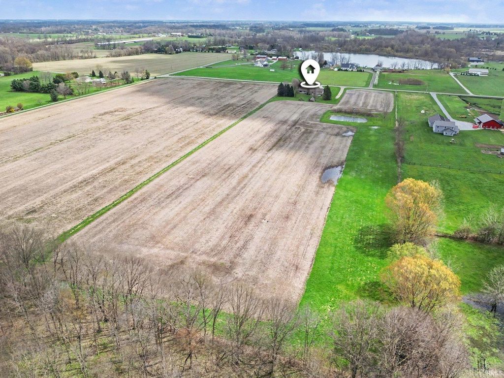 Photo of 3900 N 400 W, Shipshewana, IN 46565 (MLS # 202613904)