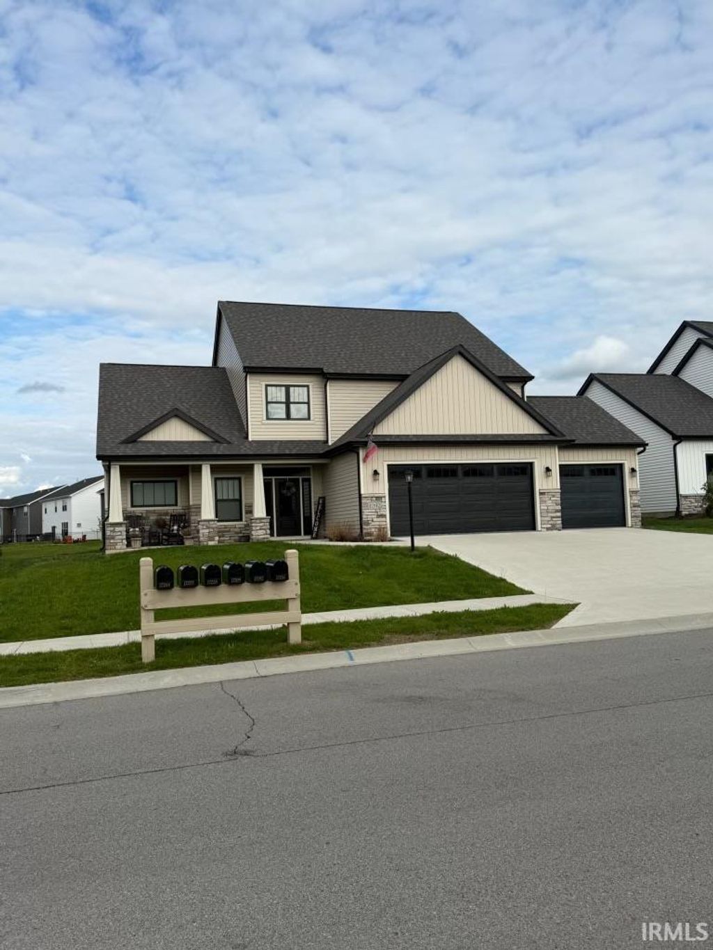 Photo of 17192 Hillsong Lane, Huntertown, IN 46748 (MLS # 202616508)