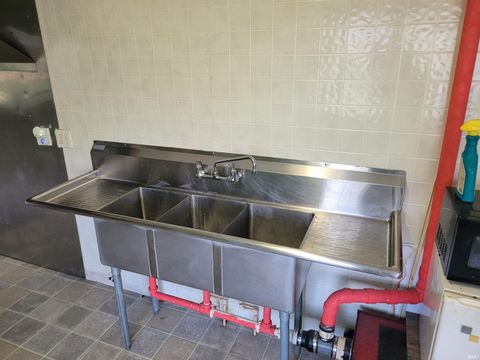 Tiny photo for 2222 N Plate Street, Kokomo, IN 46901 (MLS # 202445615)