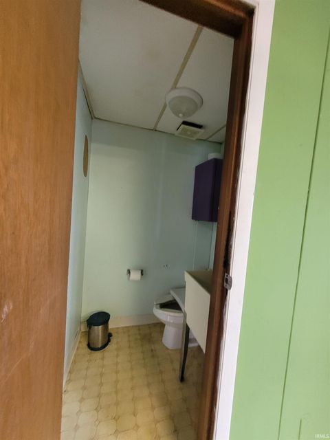 Tiny photo for 2222 N Plate Street, Kokomo, IN 46901 (MLS # 202445615)