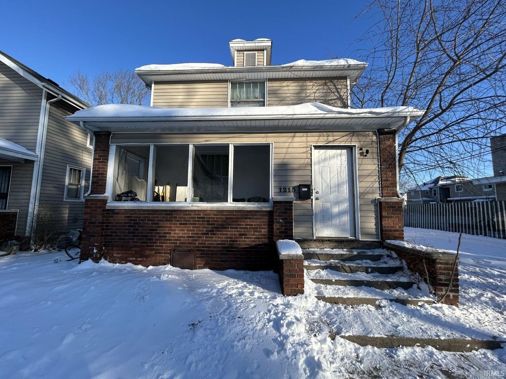 Photo of 2443 Oliver Street, Fort Wayne, IN 46803 (MLS # 202615294)