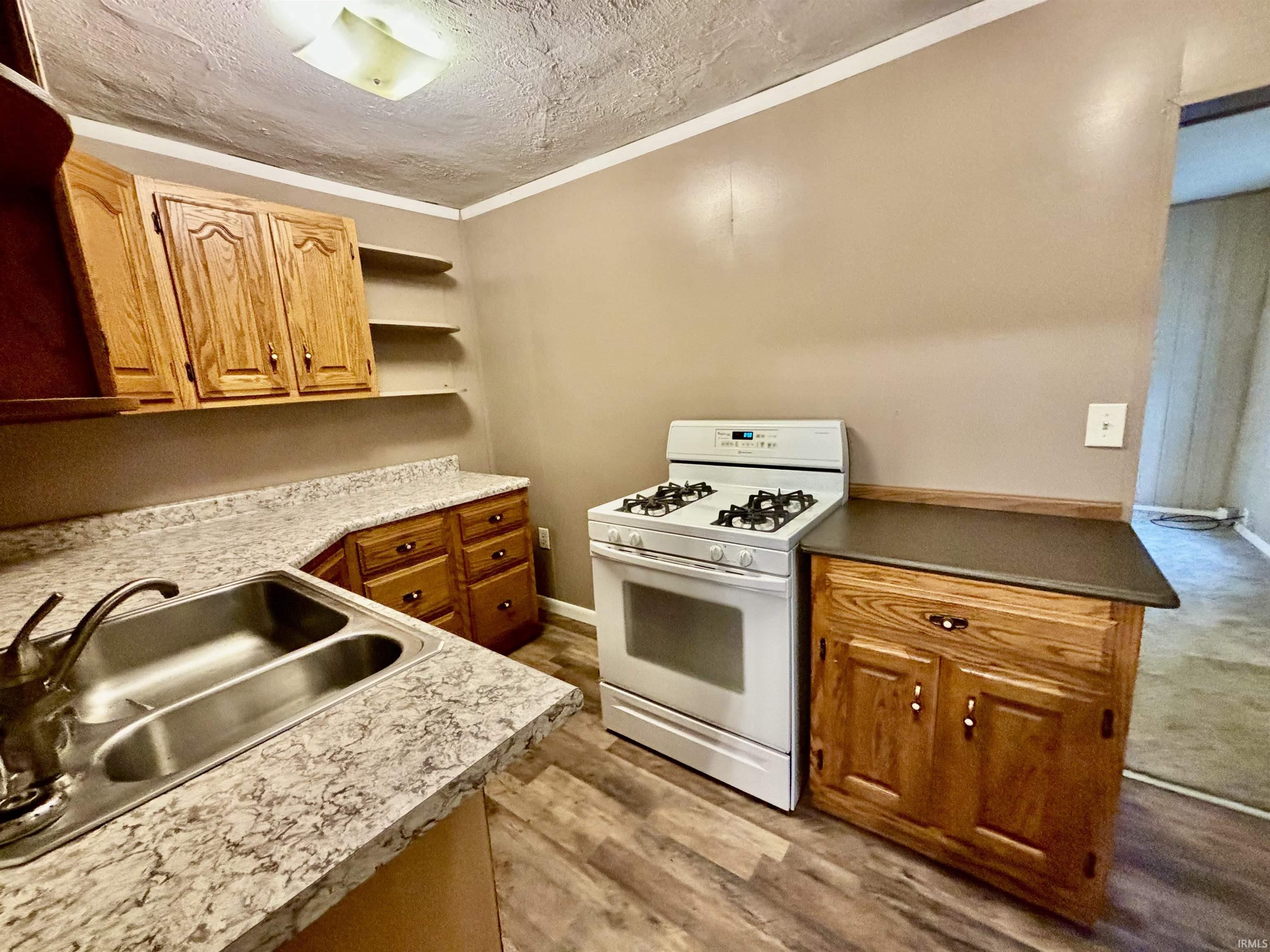 Goshen, Indiana 46528, United States, 2 Bedrooms Bedrooms, ,1 BathroomBathrooms,Residential,Active,32327