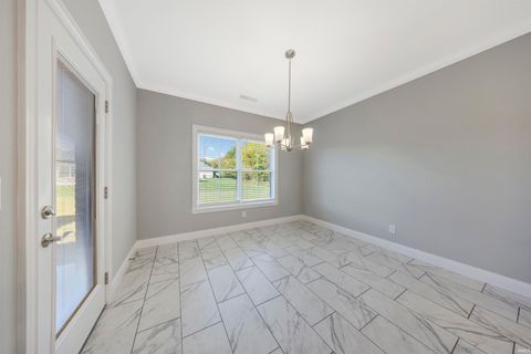 Tiny photo for 3538 Greeley Drive, Evansville, IN 47715 (MLS # 202543802)