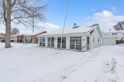Photo of 124 Veterans Way Way, Kendallville, IN 46755 (MLS # 202603508)