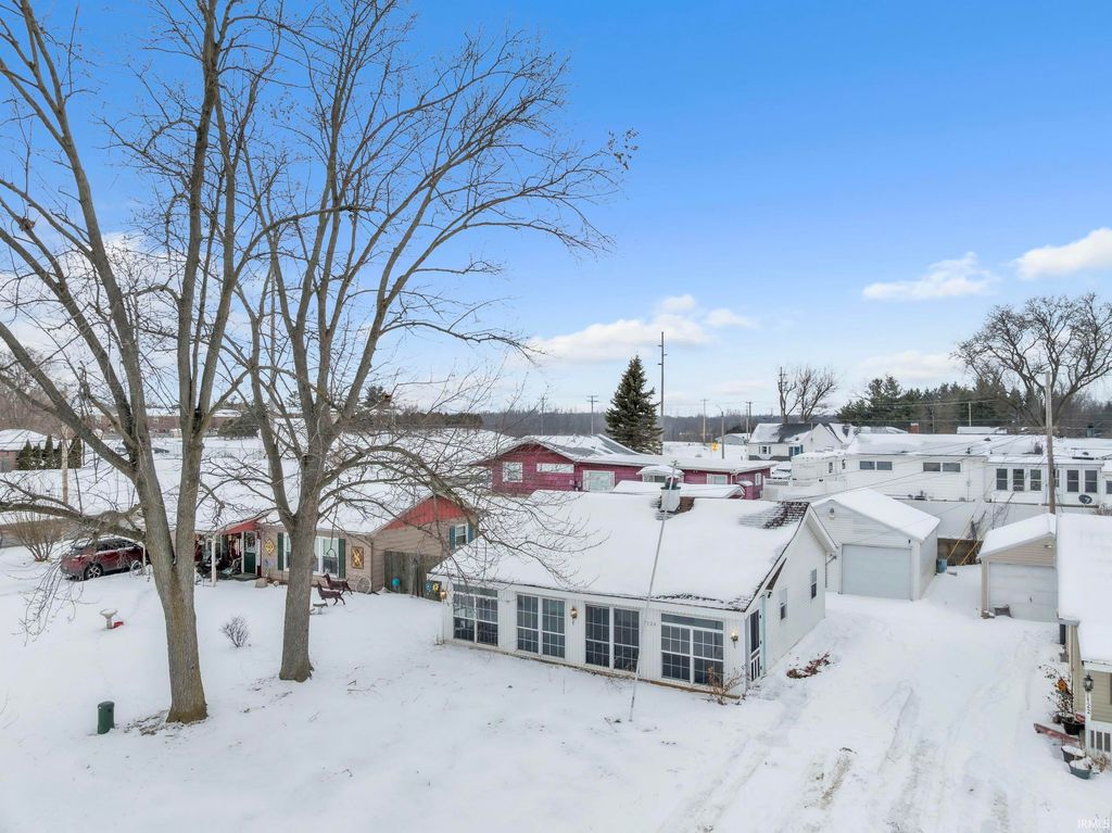 Photo of 124 Veterans Way Way, Kendallville, IN 46755 (MLS # 202603508)