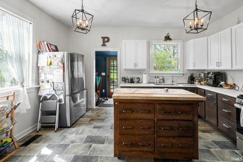 Tiny photo for 619 Rose Street, West Lafayette, IN 47906 (MLS # 202612319)