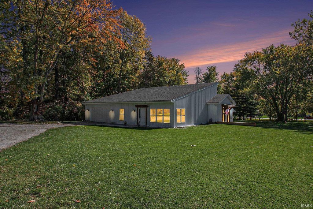 Photo of 17303 Ireland Road, South Bend, IN 46614 (MLS # 202542841)