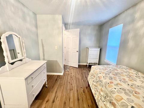 Tiny photo for 203 Beal Street, Logansport, IN 46947 (MLS # 202538228)