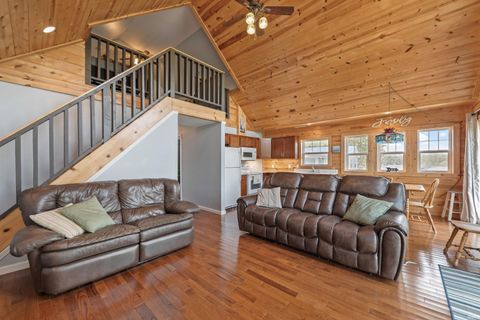 Tiny photo for 6105 N 300 E, Monon, IN 47959 (MLS # 202542251)