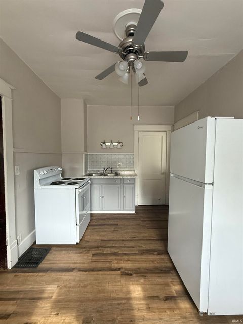 Tiny photo for 310 N Lindsay Street, Kokomo, IN 46901 (MLS # 202543679)