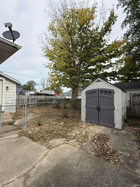 Tiny photo for 310 N Lindsay Street, Kokomo, IN 46901 (MLS # 202543679)