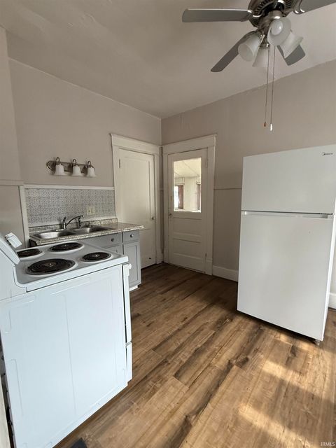 Tiny photo for 310 N Lindsay Street, Kokomo, IN 46901 (MLS # 202543679)