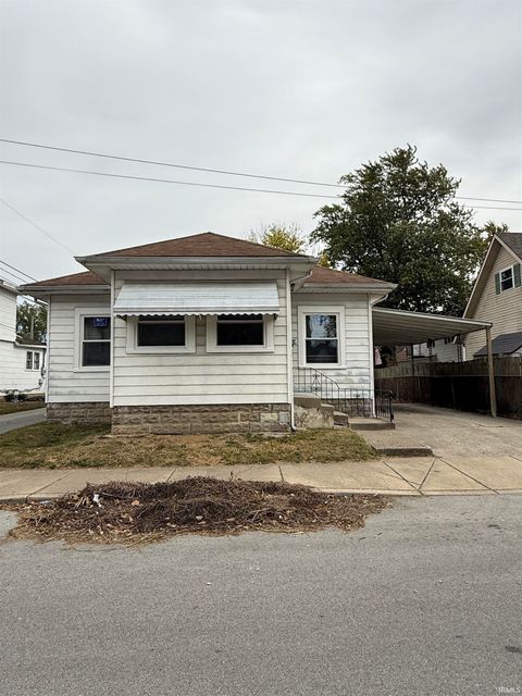 Photo of 310 N Lindsay Street, Kokomo, IN 46901 (MLS # 202543679) Photo of 310 N Lindsay Street, Kokomo, IN 46901 (MLS # 202543679)