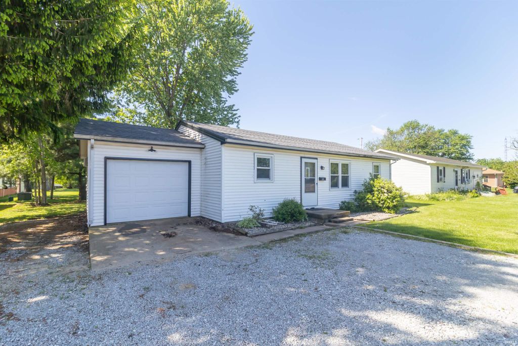 Photo of 603 E 11Th Street, Rushville, IN 46173 (MLS # 202616734)